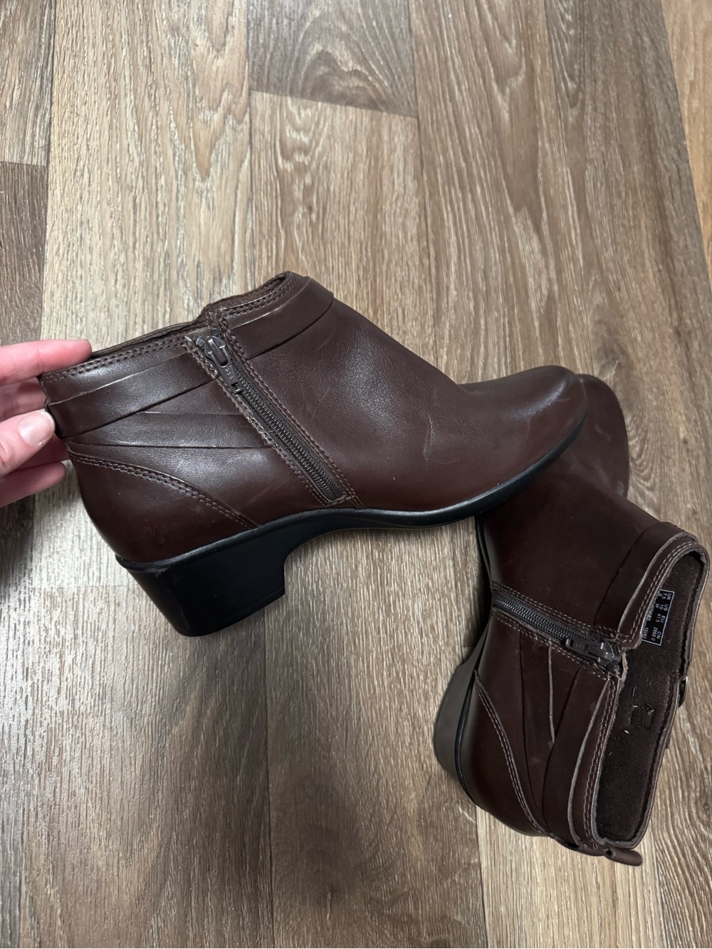 Size 10 Clark’s Brown Leather Ankle Boots